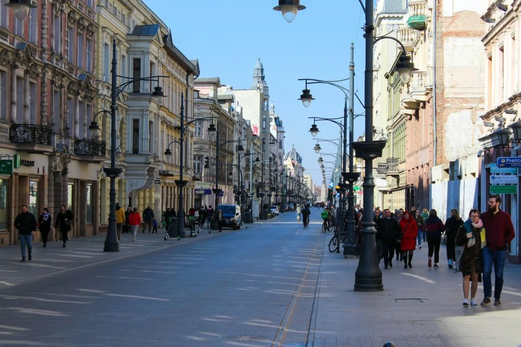 Назвали найдешевші міста Польщі для життя: де житло коштує від 5,5 тисячі злотих за метр